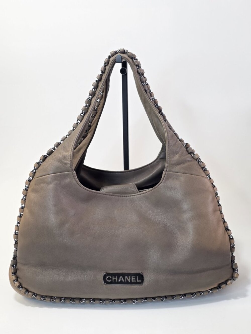 CHANEL Vintage Soft Tan Quilted Neutral Taupe Beige Chain Bag Lambskin Leather